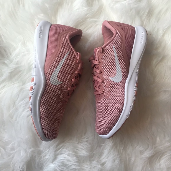 Nike Shoes - 🌸 Women’s Nike flex training shoes 🌸